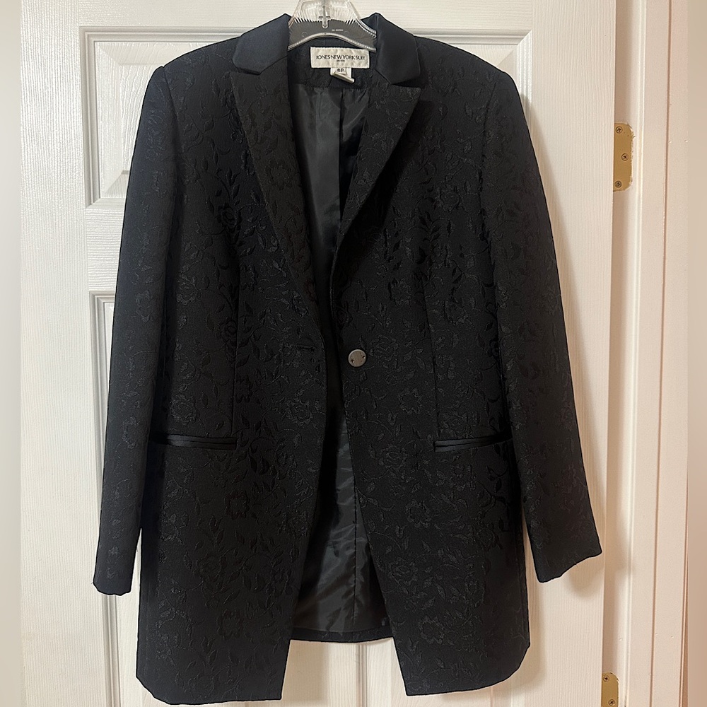 floral embroidery embossed blazer